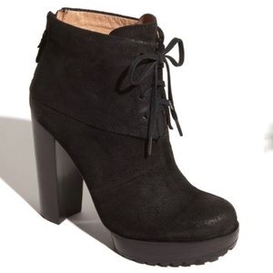 Modern Vintage Black Leather Distressed Lace Up Platform Tread Boot 38 8